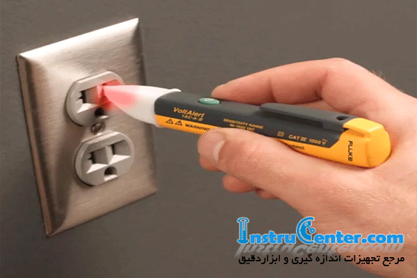 test electrical current with a voltage tester 4